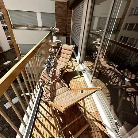 Flat Apartment *