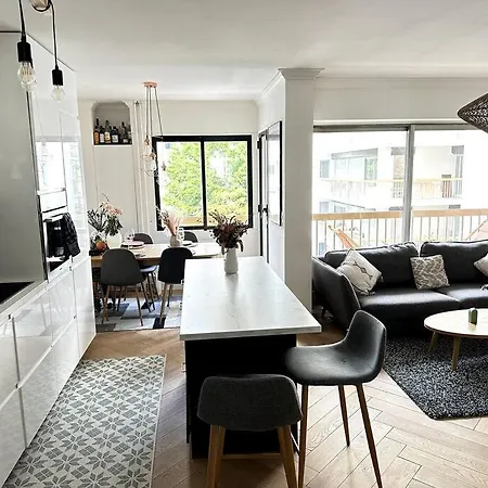 Flat Apartment *